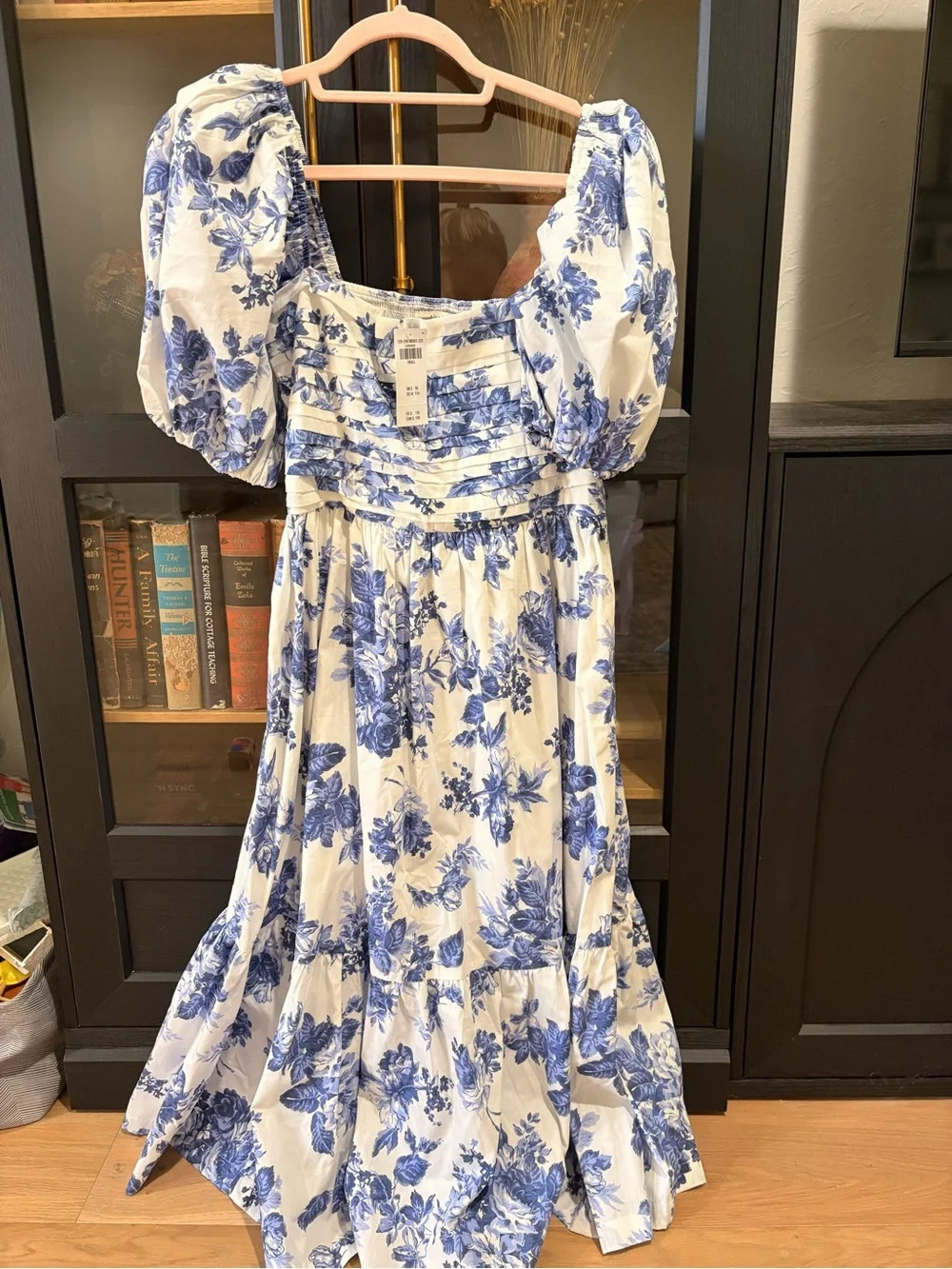 NWT Blue Floral Puff-Sleeve Maxi Dress - White & Blue